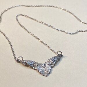 Grapes 🍇 with magnificent etched details vintage Sterling stamped Leaf Necklace